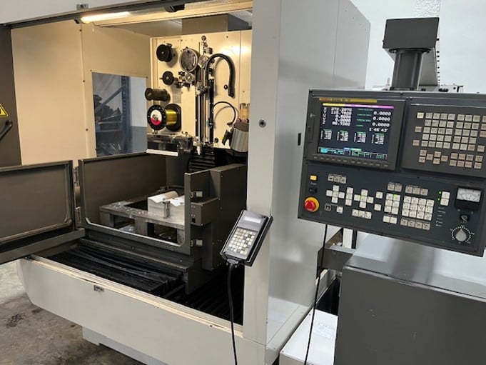 FANUC ROBOCUT ALPHA 1C Robocut ALPHA 1i A 